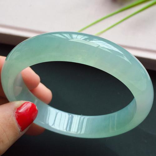 5,缅甸天然翡翠a货手镯,尺寸:59.5*17.9*7.7