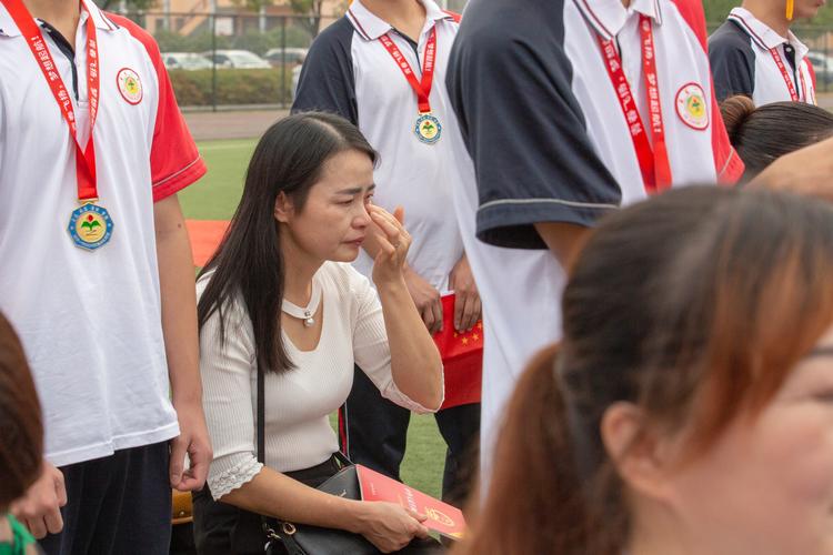 蕲春一中第二届成人礼暨高考备考动员大会