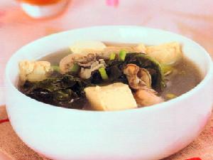 小白菜豆腐牡蛎汤