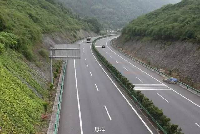 网友:规划宜州到都安的高速公路~你怎么看?
