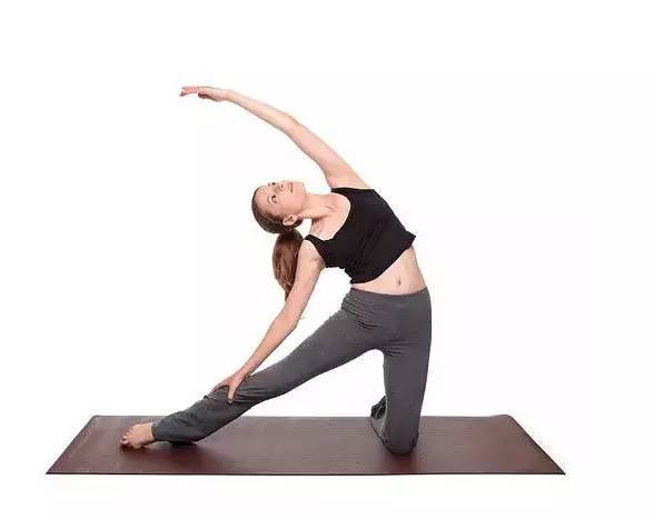 有一个神奇的体式,经常做可以紧致腰腹.