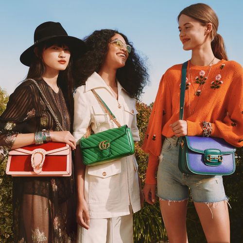 作为盛产爆款奢侈品包包的古驰gucci,今年又玩出了新花样,在经典款