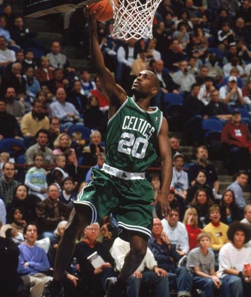 唯一能硬怼巅峰乔丹的顶级后卫加里佩顿