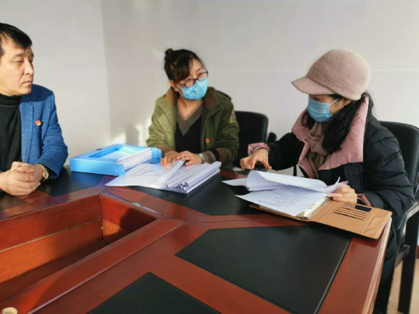 扎赉诺尔区人民政府副区长 深入建设社区指导疫情防控