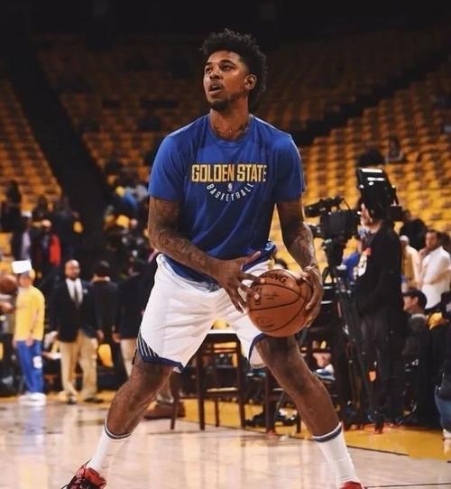 尼克杨超帅头像丨nba篮球超清壁纸1114期