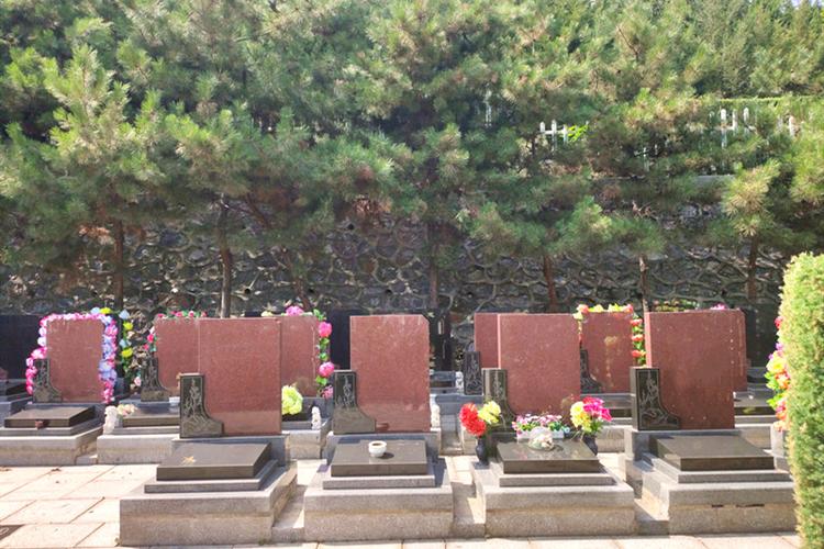 门头沟万佛华侨陵园墓地大概多少钱