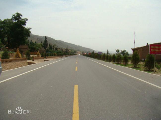  /p> p>甜木公路是国道211线银川至西安公路的重要组成路段,我省"四纵