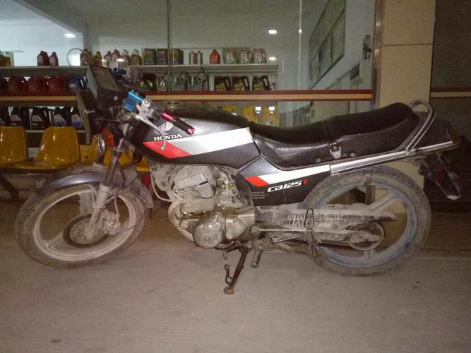 我的是125双杠双排三菱摩托车,改装了分离把手,把双排改成了一条直排