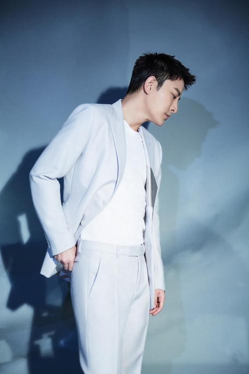 贾乃亮写真大片,帅气又清新,风格百变,大气有气质!