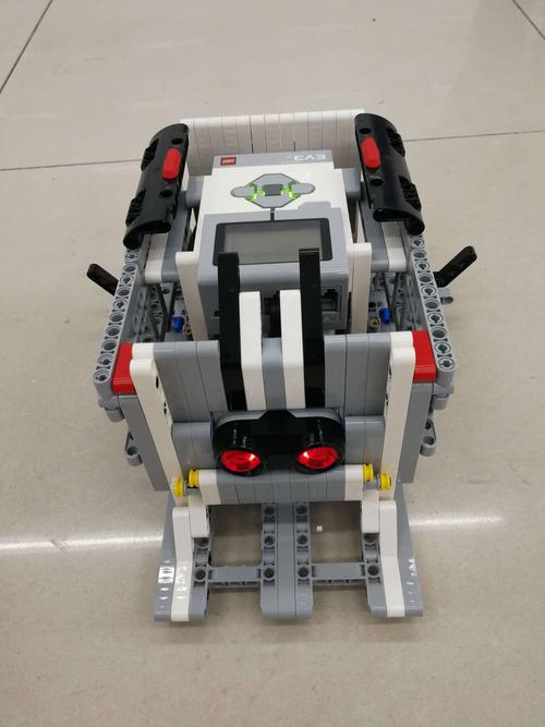 机器人相扑——"傲然战车"