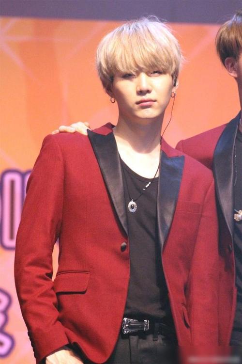 bts suga的感情状态:bighit否定他和suran约会,那和iu