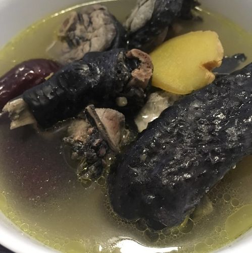 暖暖-128做的枸杞红枣乌鸡汤