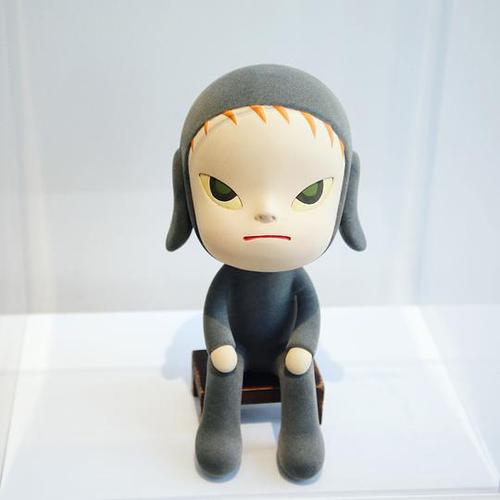 龙美术馆群展中奈良美智的作品:失眠夜.