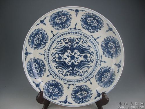 明成化青花蝙蝠纹大盘