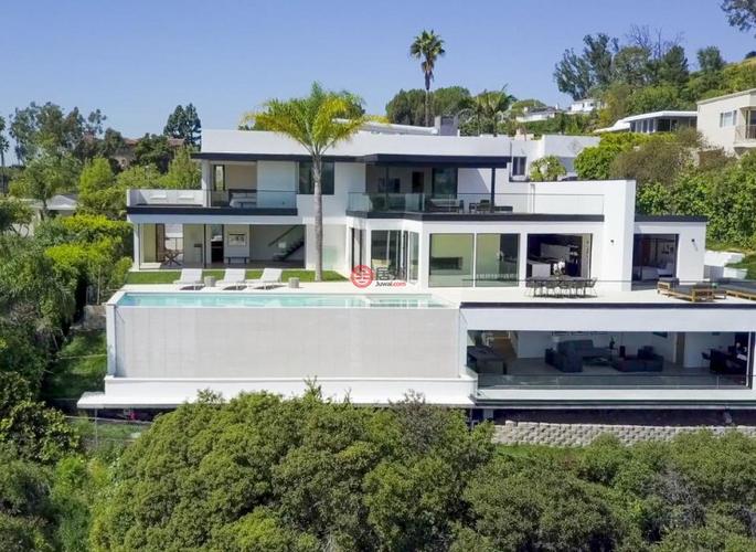 美国加州比佛利山庄4卧6卫的房产