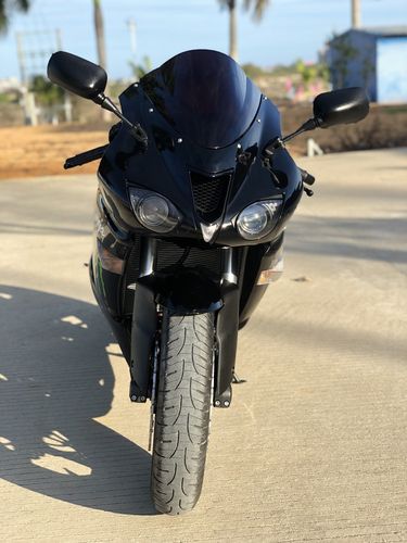 08年川崎zx-6r大排跨骑摩托车