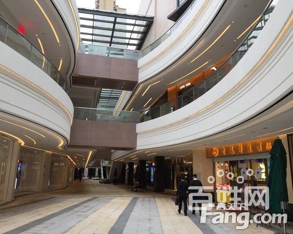 象湖新力都荟旺铺,大型品牌直接入驻,地段好区域人流