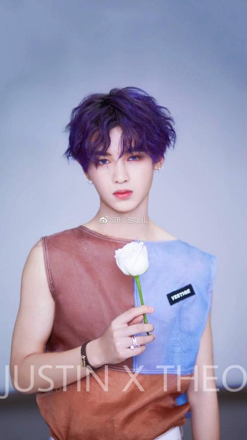 黄明昊 
