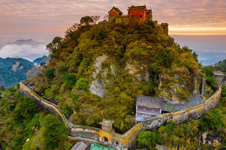 武当山金城金顶