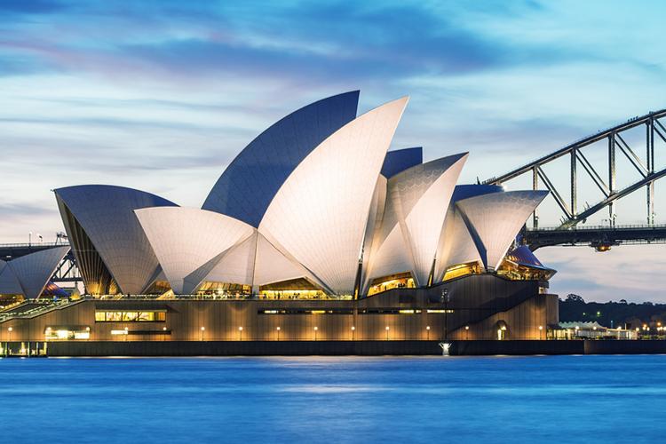 悉尼歌剧院,位于悉尼市区北部,是悉尼市地标建筑物.一座贝壳形屋顶