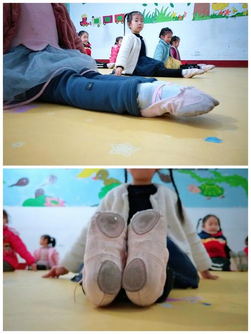 简单的勾绷脚练习是孩子们第一次对舞蹈基本功的认识