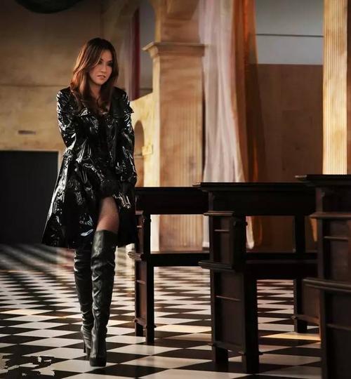 没有穿过长筒靴一般女特务都穿长筒靴!你有意见吗?我说长靴最酷!