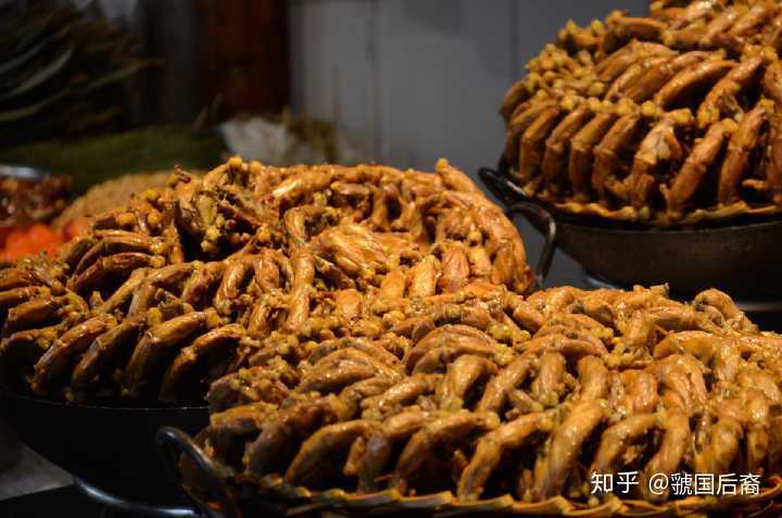 好吃的上海# 熏拉丝 你们猜是什么做的.吃了延年益寿哦.