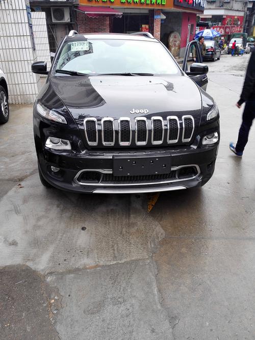 对寒冷的问候冬天里领略改装jeep自由光氙气大灯