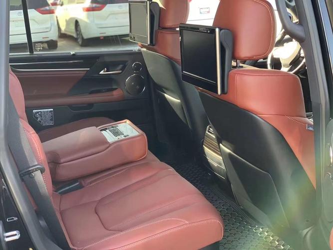 21款雷克萨斯lx570八座suv优惠50万起