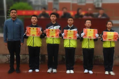 为丰富校园文化生活,池州市十一中学举行广播体操比赛