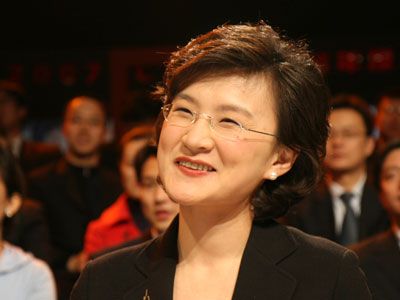 图文:观察员中央电视台主持人董倩