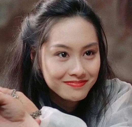 朱茵眨眼,一眼万年;香港电影无法超越的五美瞬间:真正的美并不是完美
