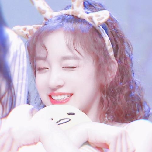 宋雨琦/头像/自调/二转注明堆糖"祀桉和莉柚"/bp不注明出处司马