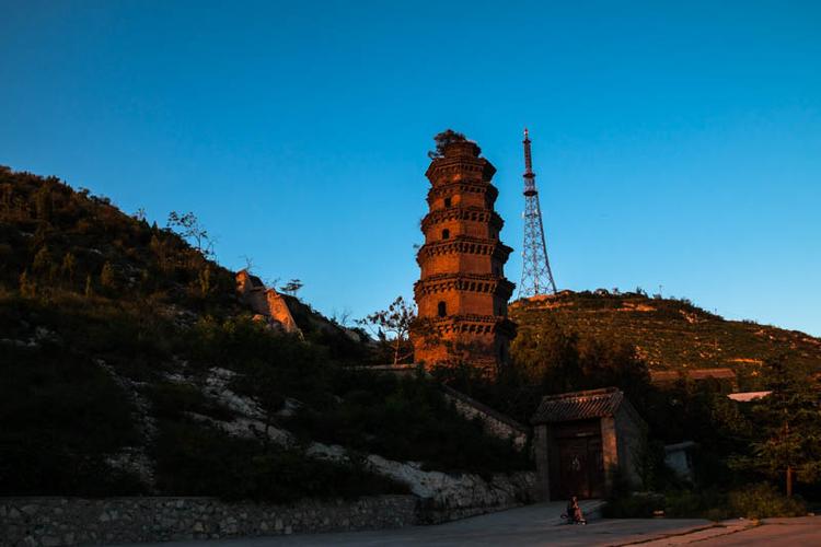 标题:南响堂寺