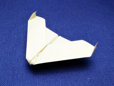 立体折纸滑翔机