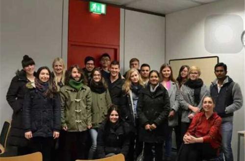 而最在乎的,就是"用"了. 穿:德国人的最爱 wolfskin!