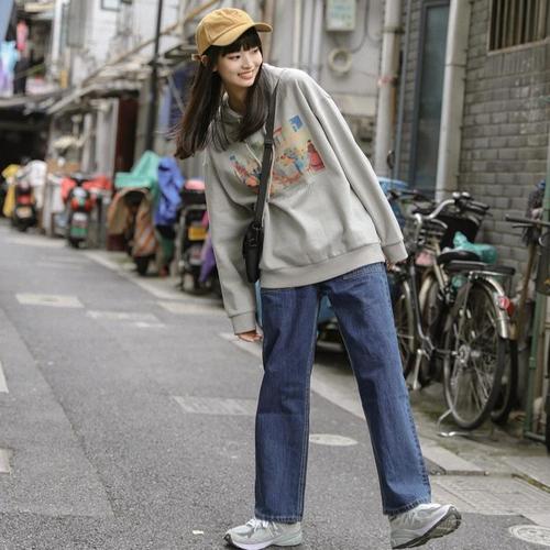 秋冬季时尚套装女宽松印花加绒连帽卫衣搭直简牛仔裤