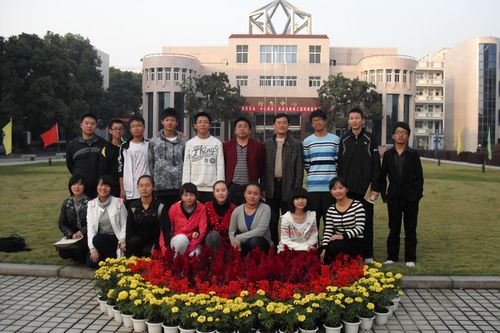 热烈庆祝岳阳市一中第48届团代会胜利召开!