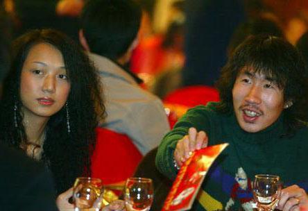 私藏张楚格和国脚王亮两口子的密照2006超级女生