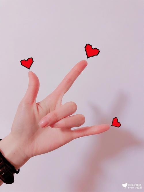 超级可爱比心图片