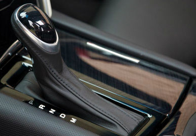 凯迪拉克档位怎么操作,能否图片说明?