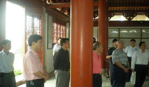 谢国雄将军率谢氏宗亲参观考察广东龙川佗城谢氏宗祠