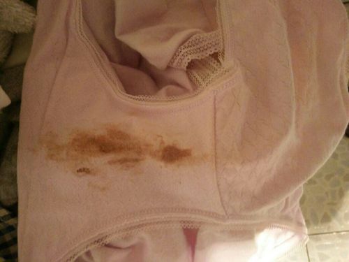 老婆内裤每次都有脏东西