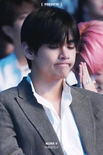 防弹少年团金泰亨终于黑发了