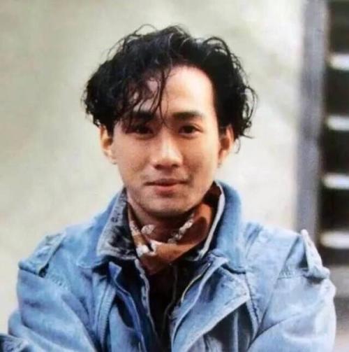 黄家驹:离开了二十四年,我们依然不愿忘记的音乐少年