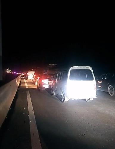 承秦高速发生严重车祸,一人遇难.