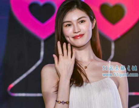中国皮肤最白的十位女明星,第一被称作合影杀手