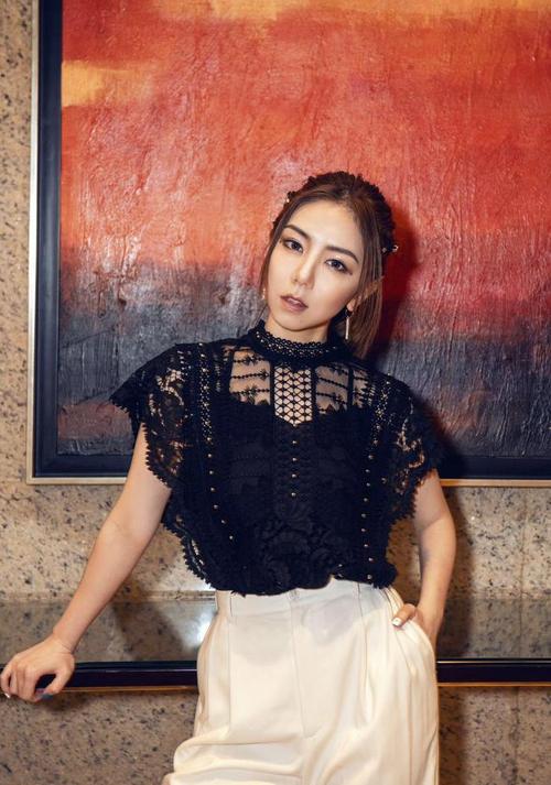 邓紫棋定妆照不错不错,必须给你个赞|妆容|发型|阔腿