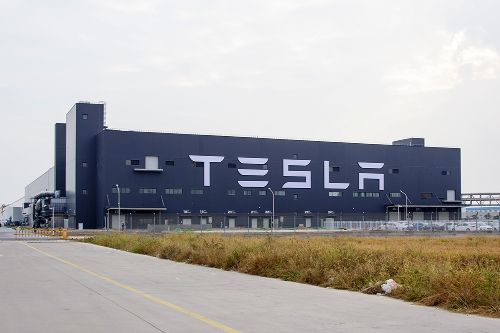 从在临港新片区建厂到量产,特斯拉上海超级工厂只用了不到一年时间