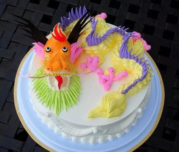 多煮一个蛋,重头戏当然就是生日蛋糕啦,而且生肖属相是